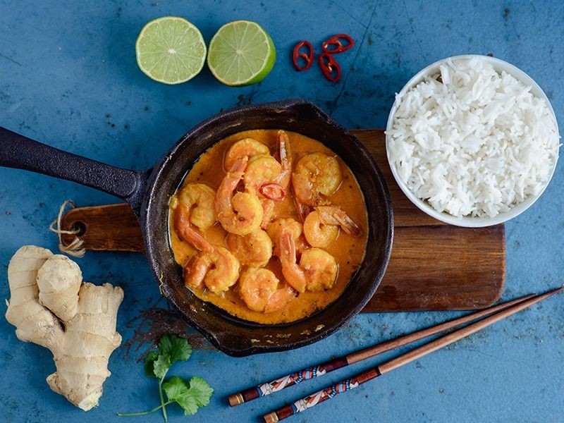 Krewetki z mleczkiem kokosowym i curry